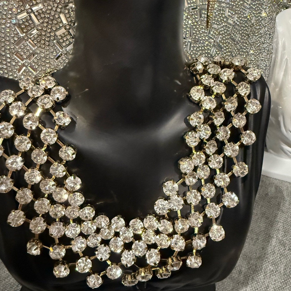 Anthropologie Elegant Gold and Crystal Collar Statement Necklace - Picture 6 of 9